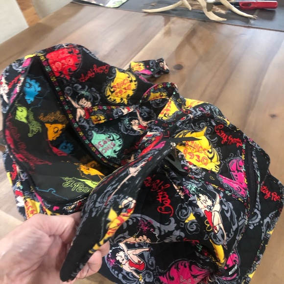 Authentic Betty Boop Overnight Duffel/Duffle Bag - Picture 14 of 14